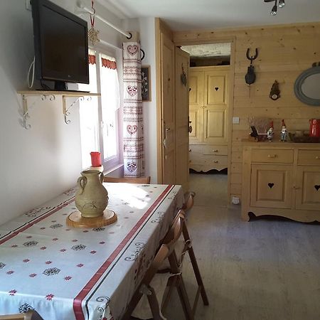 Appartement Saint Jean Montclar ภายนอก รูปภาพ